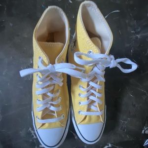 Yellow converse